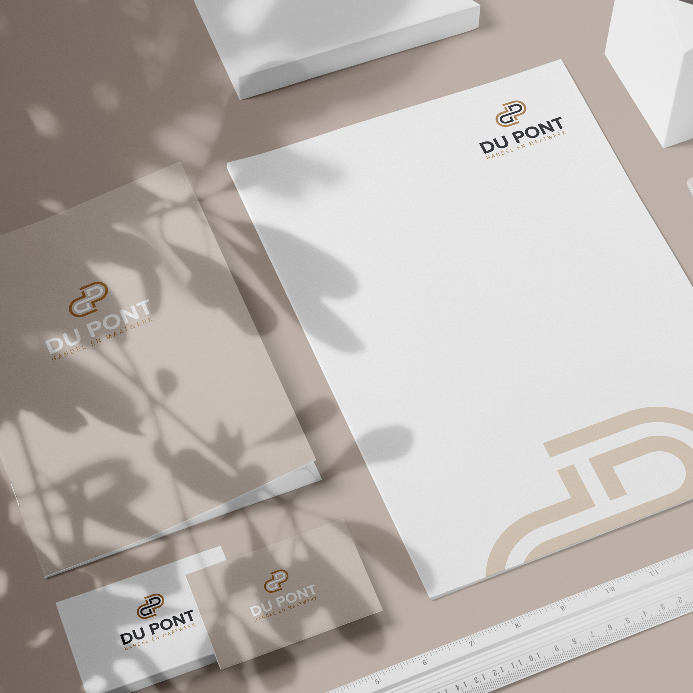 Nieuw logo en huisstijl voor Du Pont gemaakt door creatief communicatiebureau Solid Designs