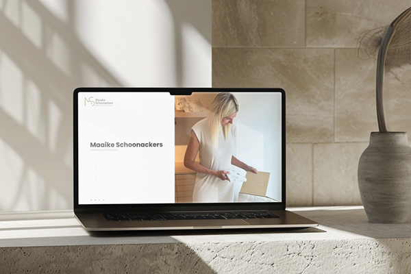 Communicatiebureau Solid Designs uit Gent ontwerpt landingspagina voor Maaike Schoonackers